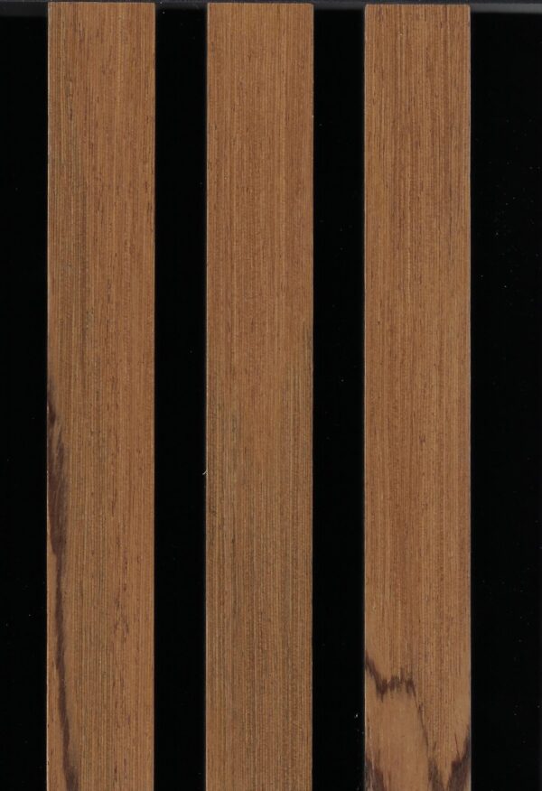 Akoestisch Paneel Thai Teak 600x2600 mm